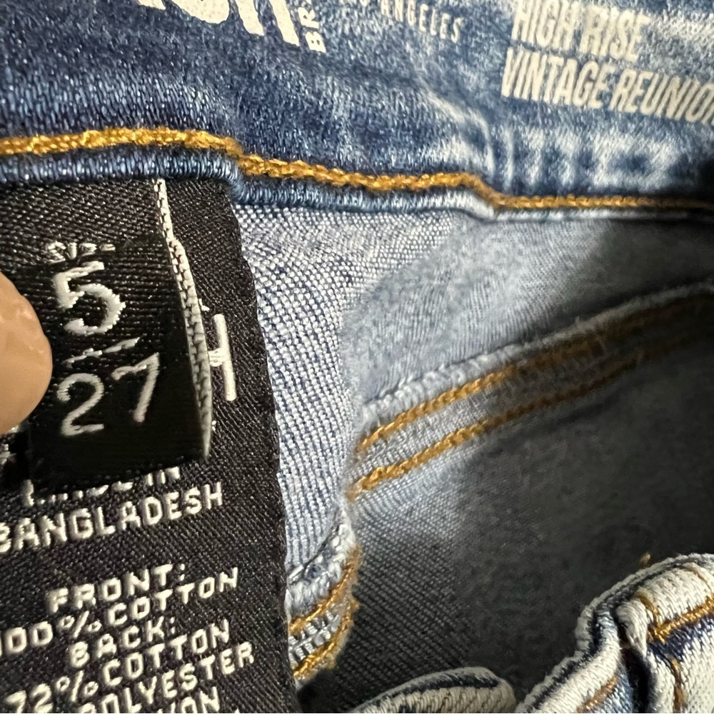 High Rise Distressed Jeans - Picture 13 of 14